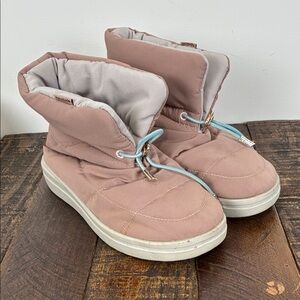 Hey Dude Women's 6 Margot Eco Blush Winter Boots Antique Rose Puffer Slip On